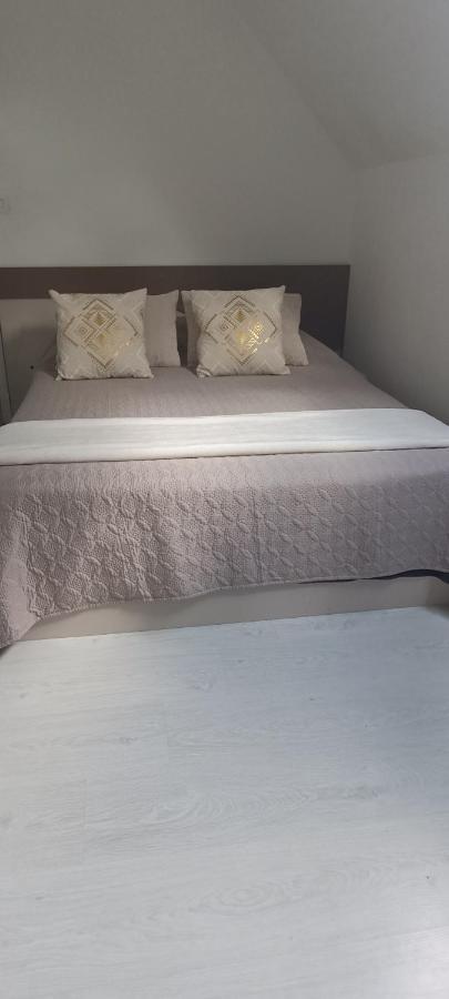 Agreable Chambre Double Avec Salle D'Eau Privative Le Mesnil-Theribus Dış mekan fotoğraf
